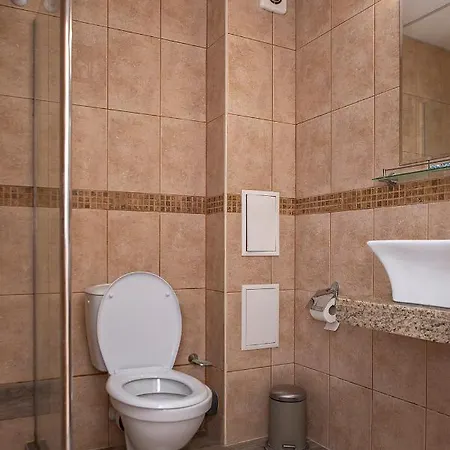 Toro Negro 호텔 3*