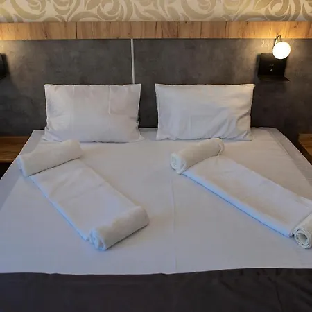 호텔 Toro Negro 3*