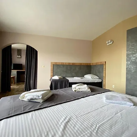 Toro Negro 호텔 3*