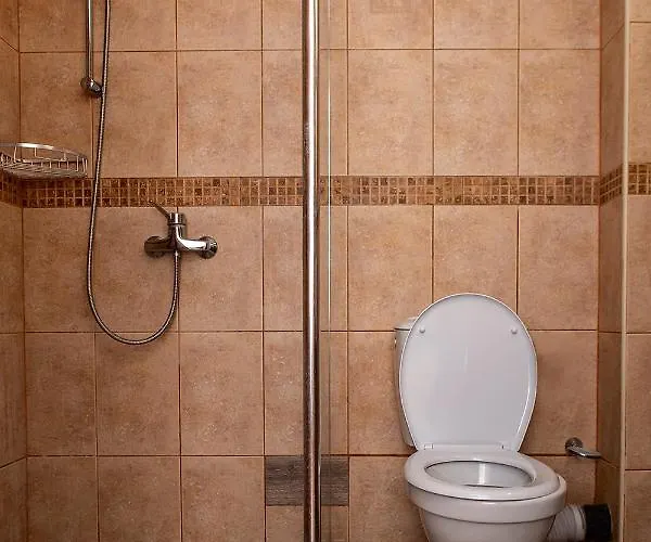 拖罗内格罗酒店 3* 金沙