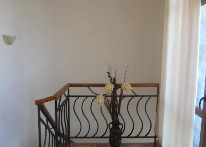 拖罗内格罗酒店 3*