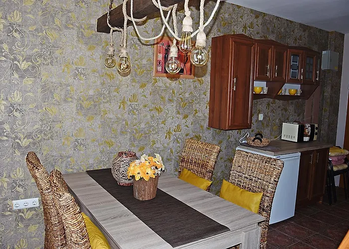 拖罗内格罗酒店 酒店 3*